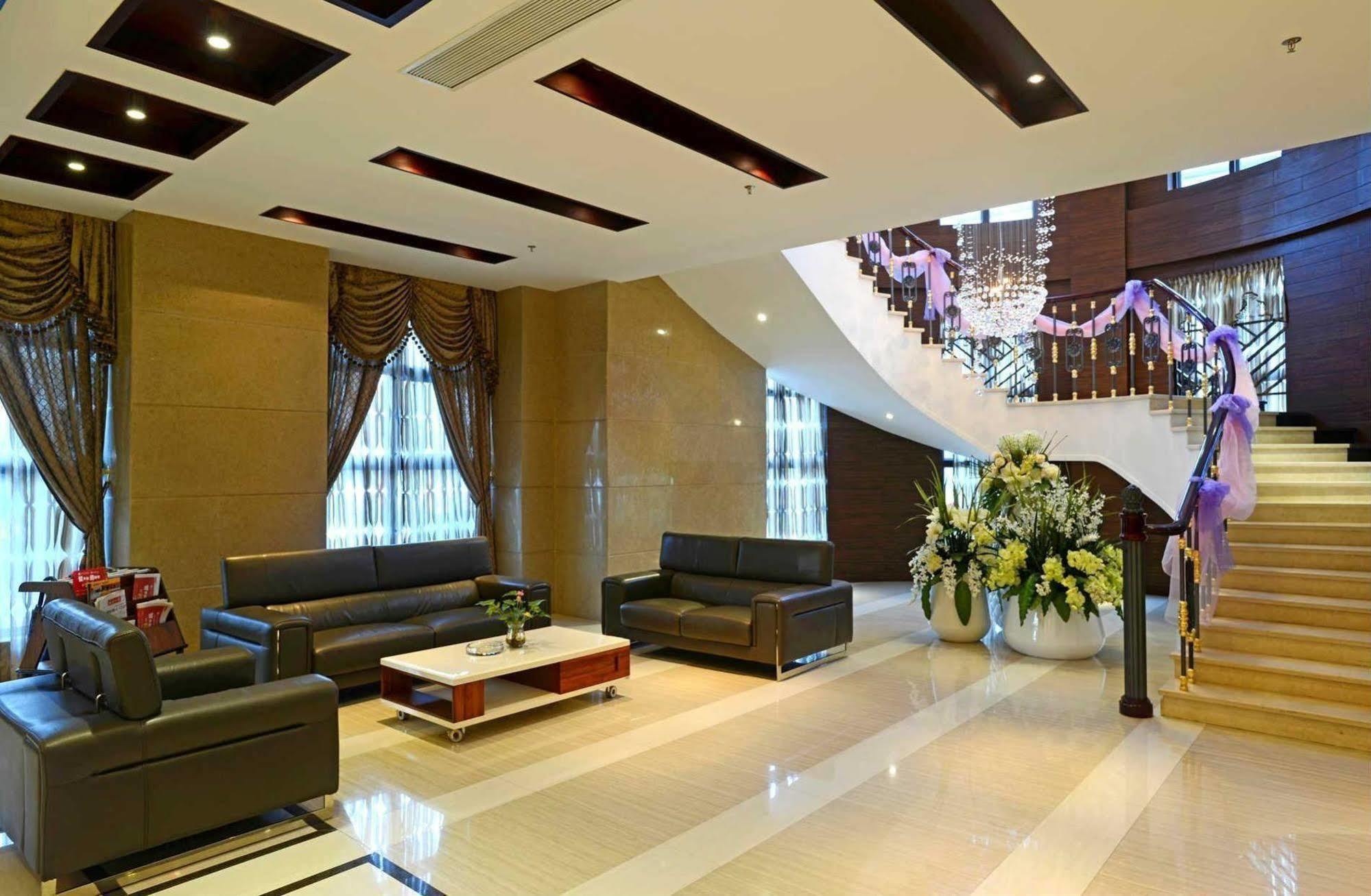 Wenhua Herton Hotel Qionghai Esterno foto